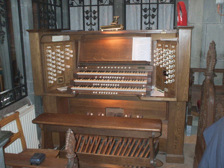 Organ console at St Peter's Shaldon